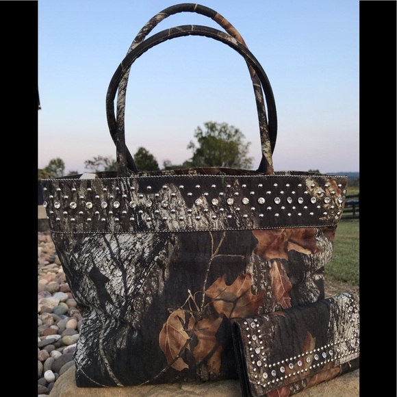 Handbags - Camo tote purse with wallet set
